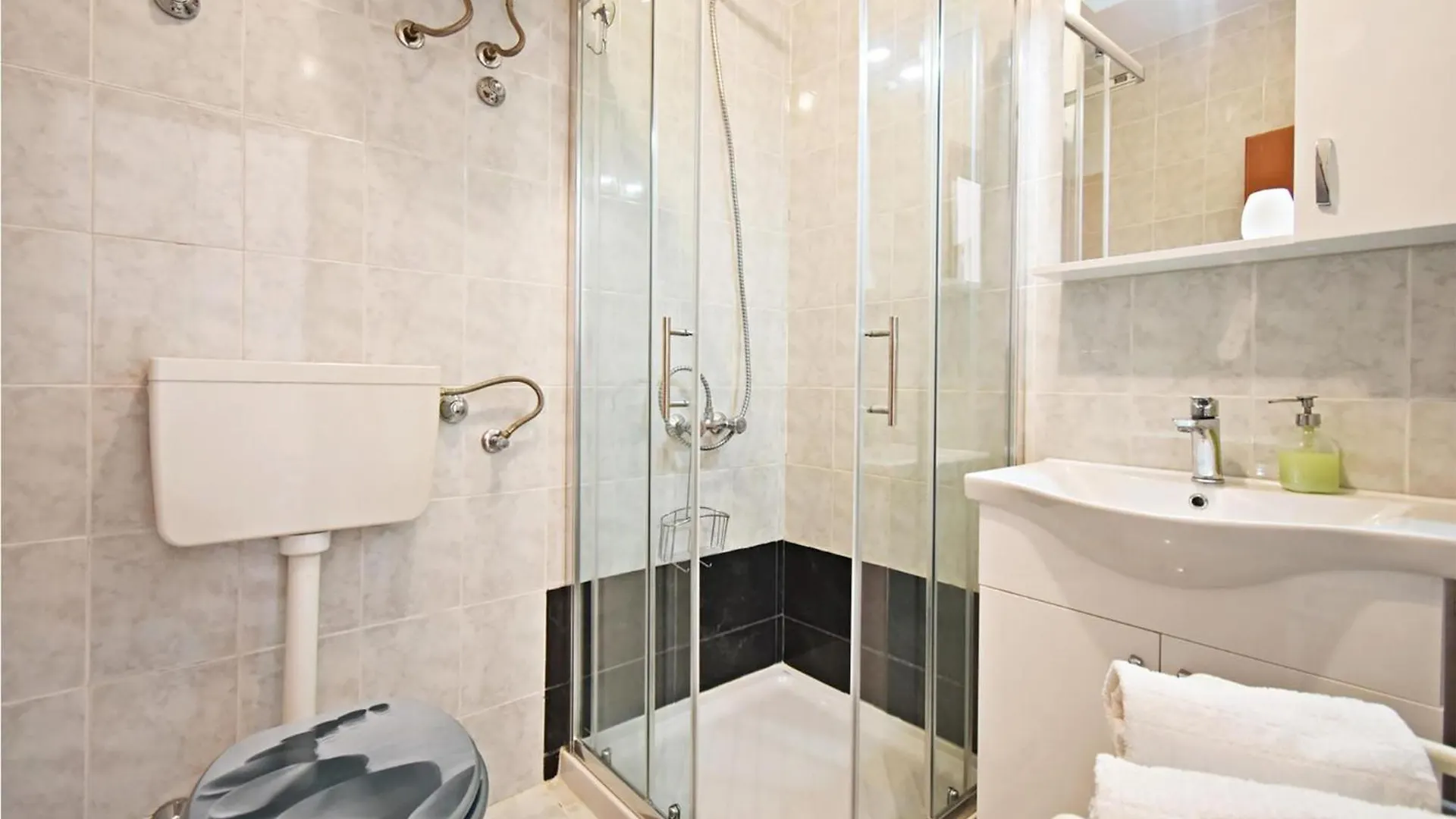Cozy Apartment In Rabac With Kitchen 0*,
